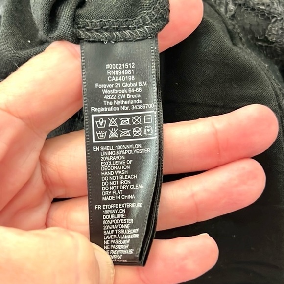 ⭐️NWT XXI, Black Lace over Black, High Lace Collar,Sexy, Classic,Timeless,Size L - Picture 10 of 10